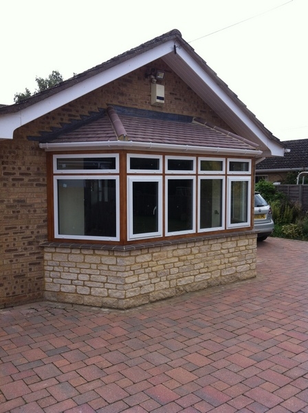 stone-bay-window-2283