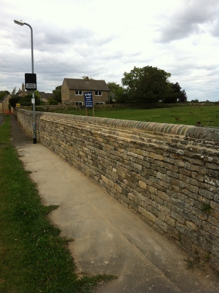 stone-wall-ufford-hall2290